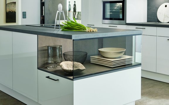 Vitrinenschrank
